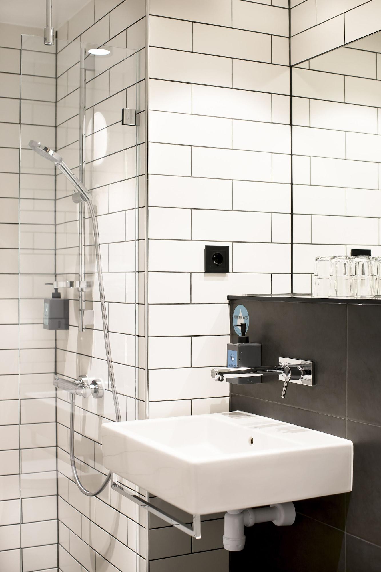 Comfort Hotel Kista Стокхолм Екстериор снимка